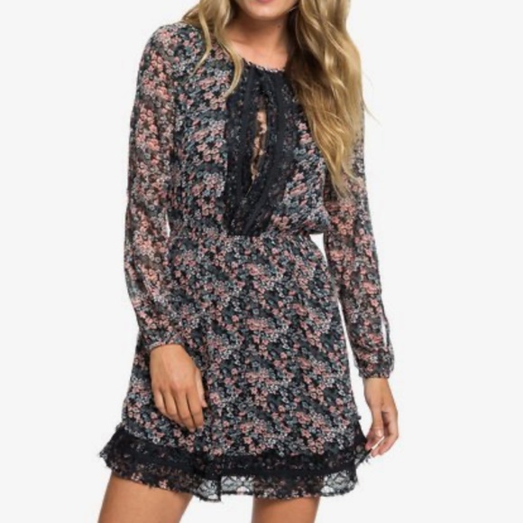 Roxy Dresses & Skirts - ROXY Chiffon Long Sleeve Dress